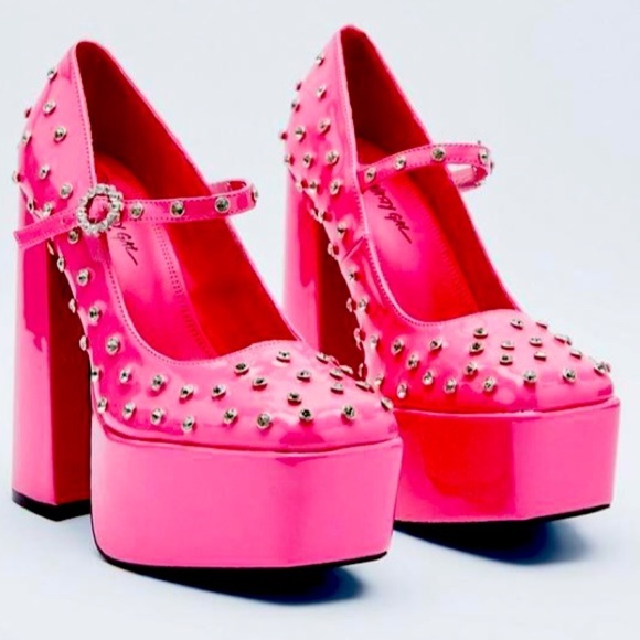 Chunky platform heels encrusted rhinestone. Buckle rhinestone. 6 inches high .